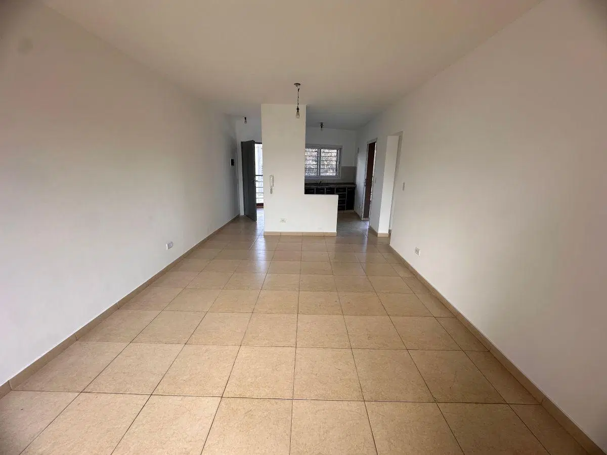 Departamento en alquiler 2 ambientes con cochera Moreno 4