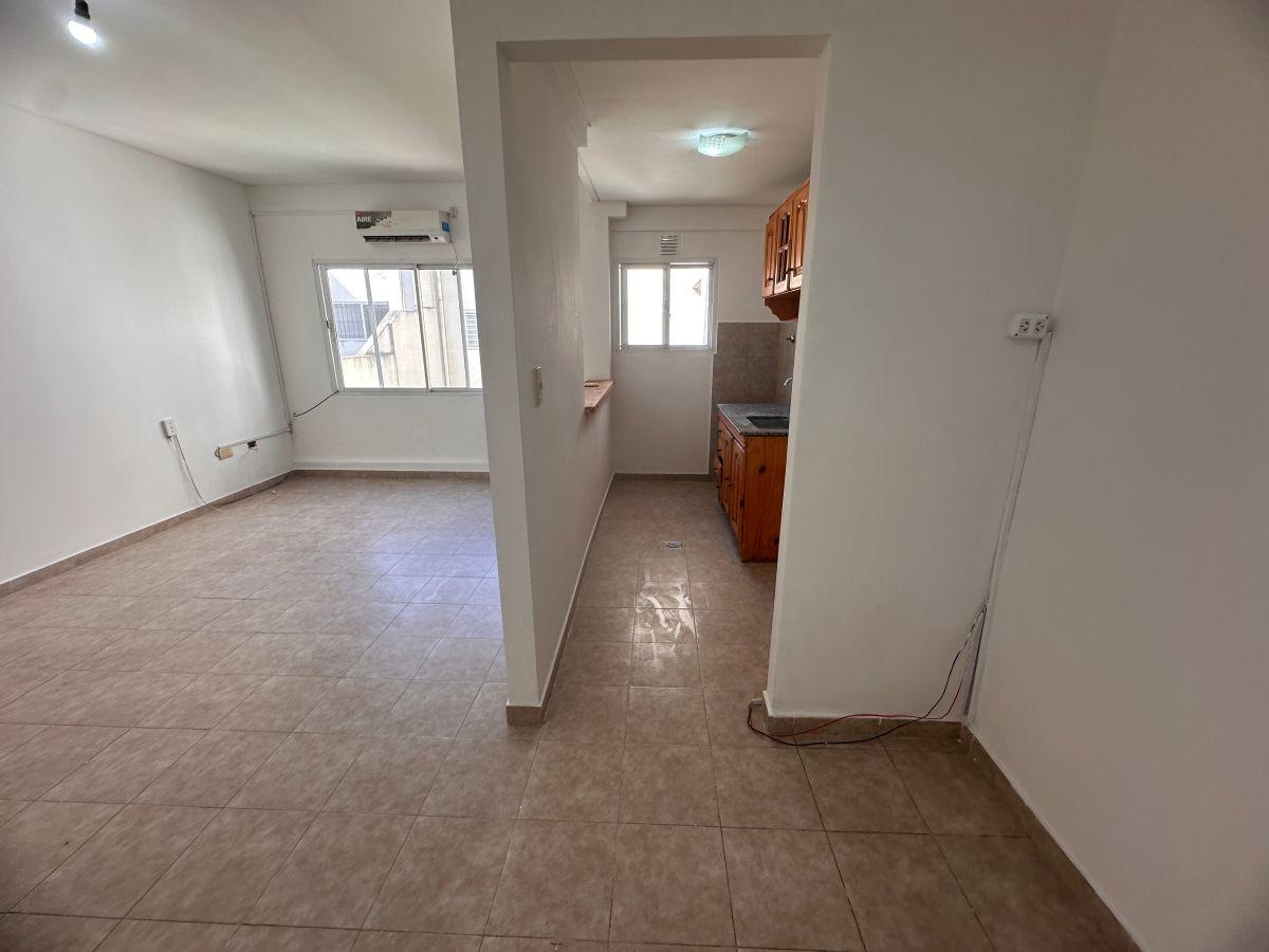 Foto de Departamento 2 ambientes en alquiler en Moreno, imagen 3