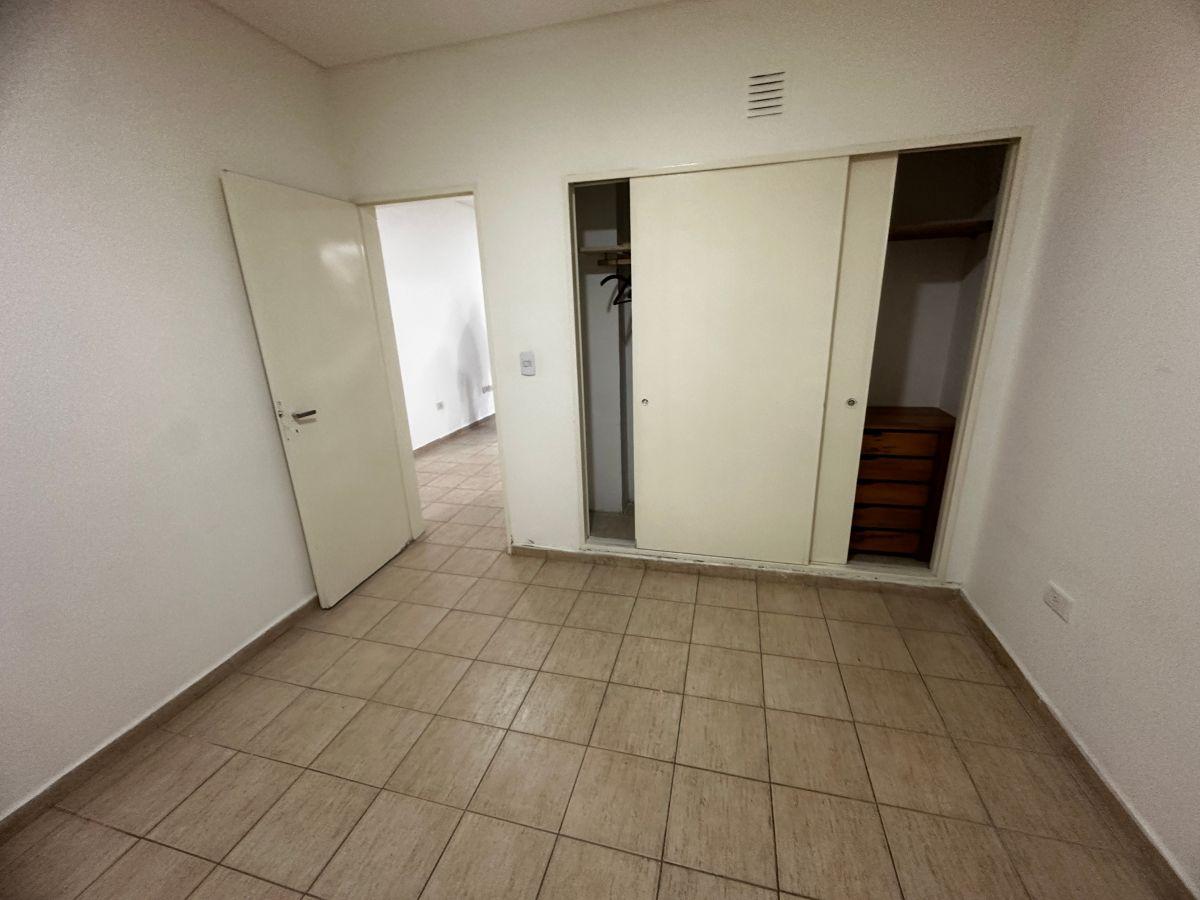 Foto de Departamento 2 ambientes en alquiler con patio en Moreno, imagen 5