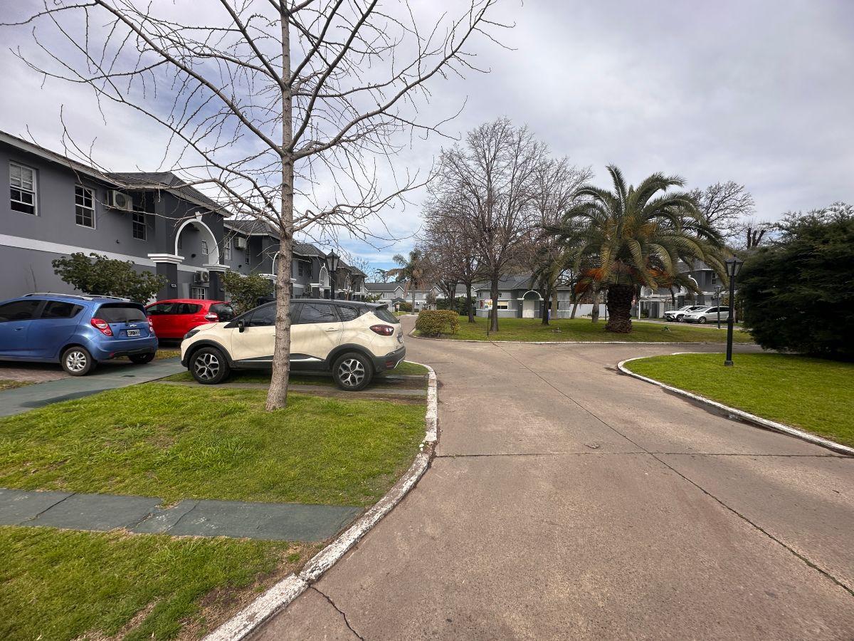 Foto de Cocheras en venta en Moreno, imagen 3