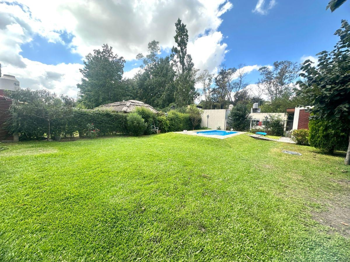 Foto de Casa en venta con pileta en Moreno, imagen 5