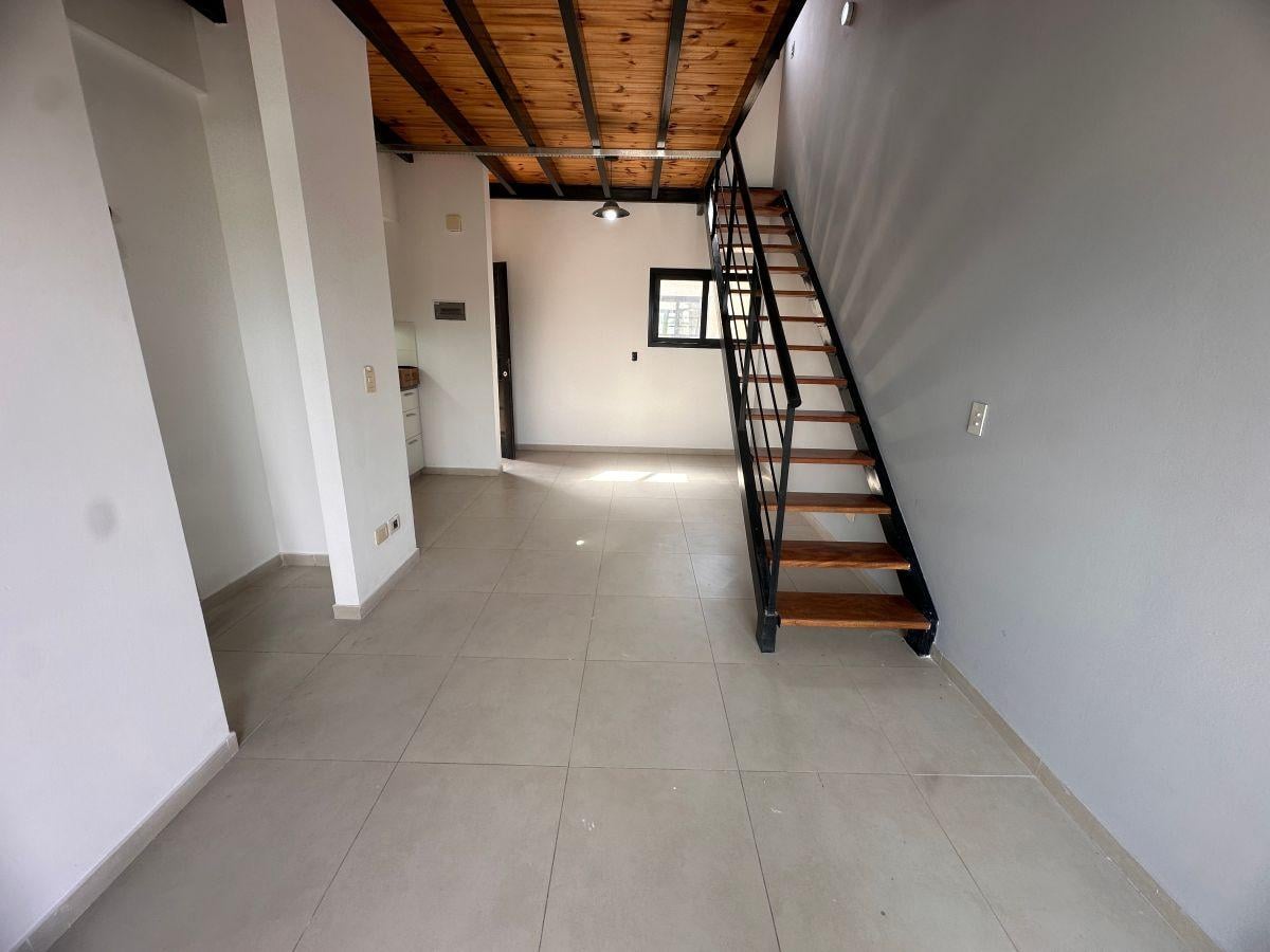 Foto de Departamento en alquiler 2 ambientes Moreno, imagen 1