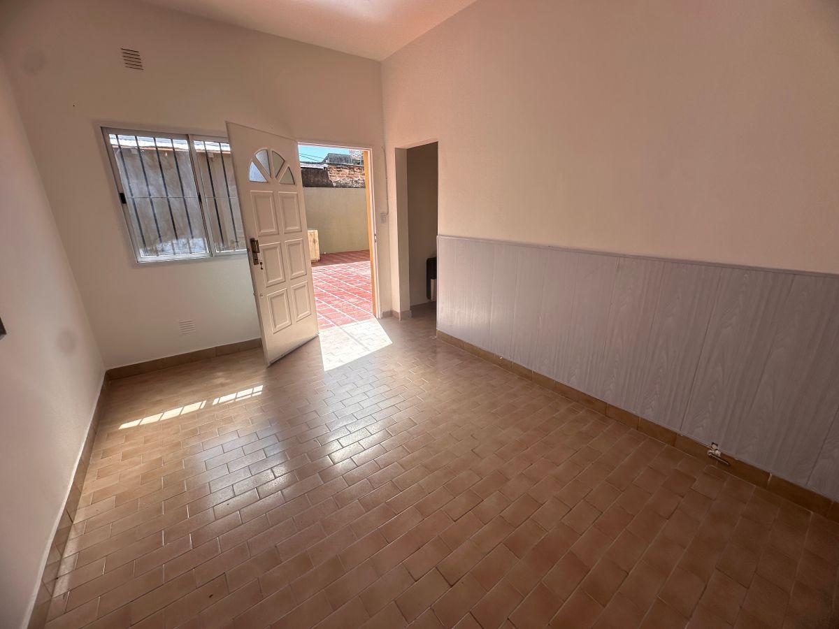 Foto de Departamento 3 ambientes en alquiler con patio en Moreno, imagen 4
