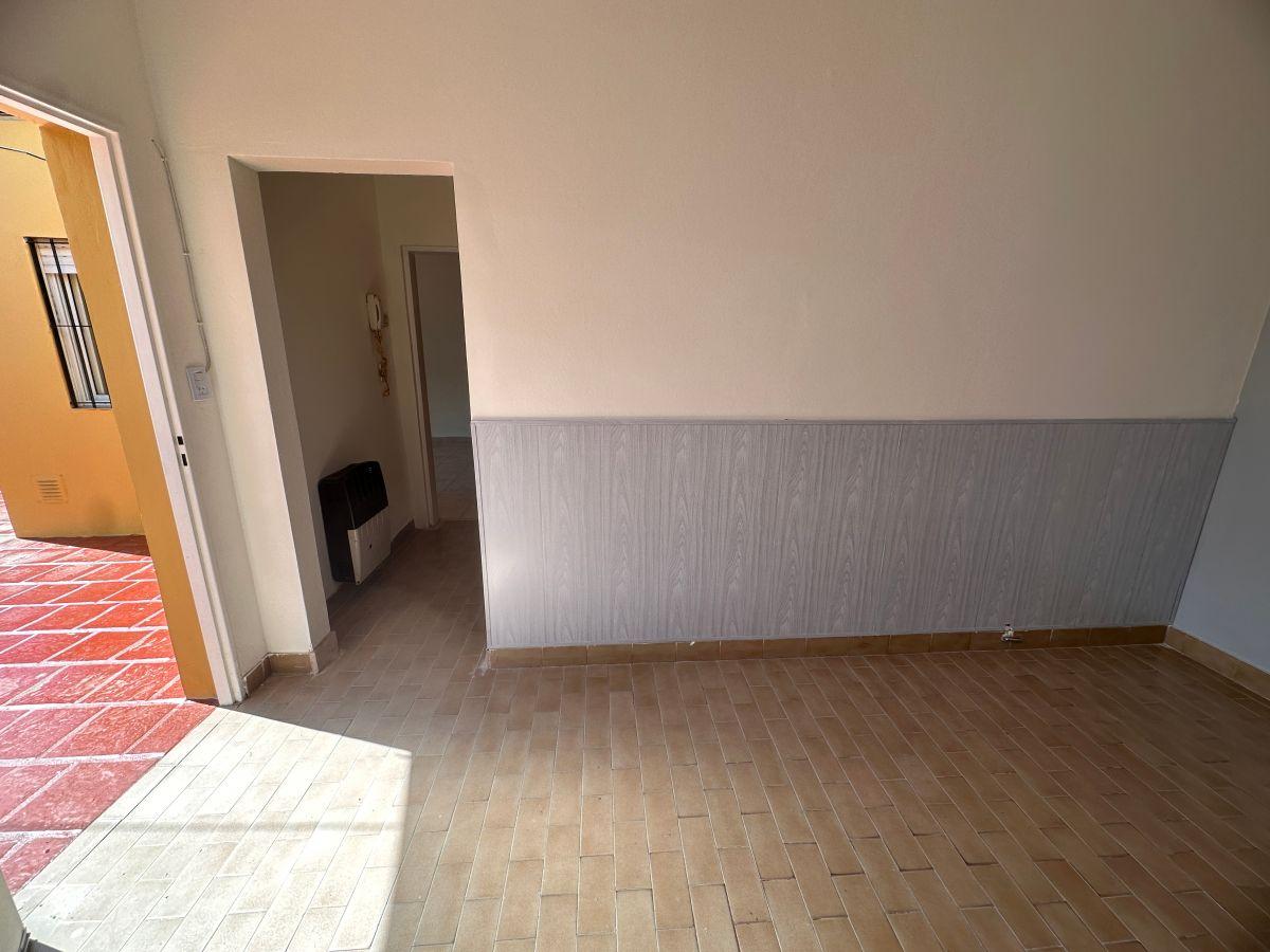 Foto de Departamento 3 ambientes en alquiler con patio en Moreno, imagen 3