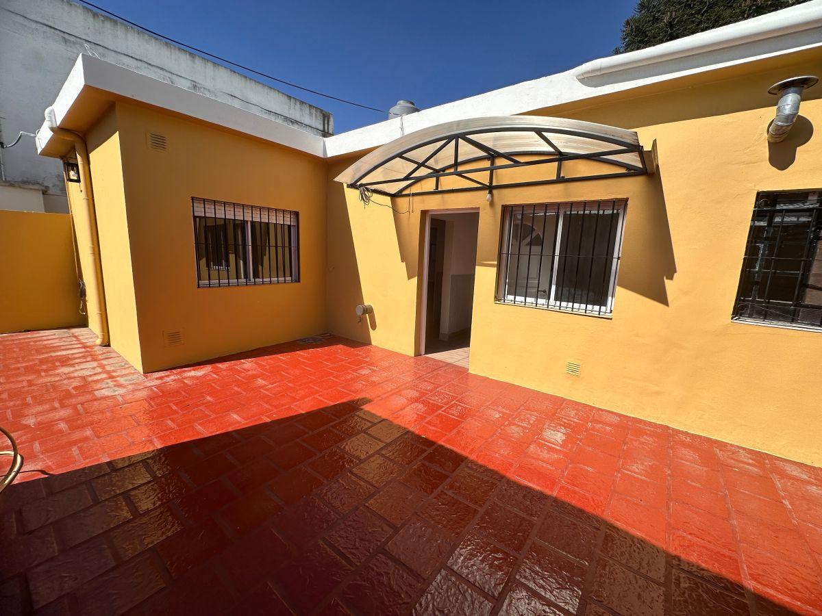 Foto de Departamento 3 ambientes en alquiler con patio en Moreno, imagen 1