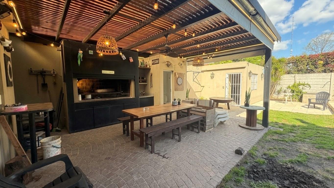 Foto de Casa Chalet en Venta en Las Carreras, San Isidro, G.B.A. Zona Norte, imagen 4