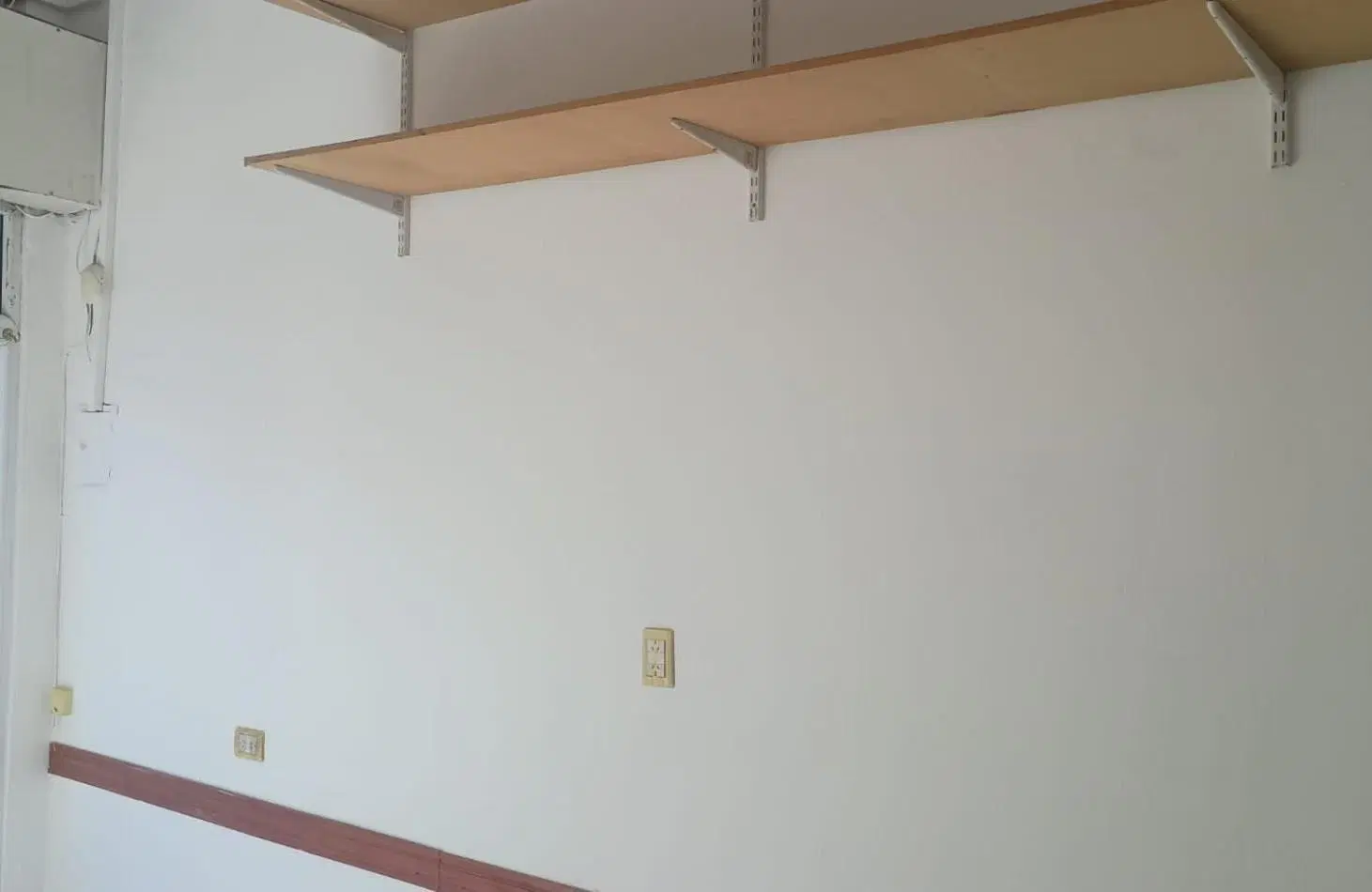 local comercial vidriera, salon y toilette 5