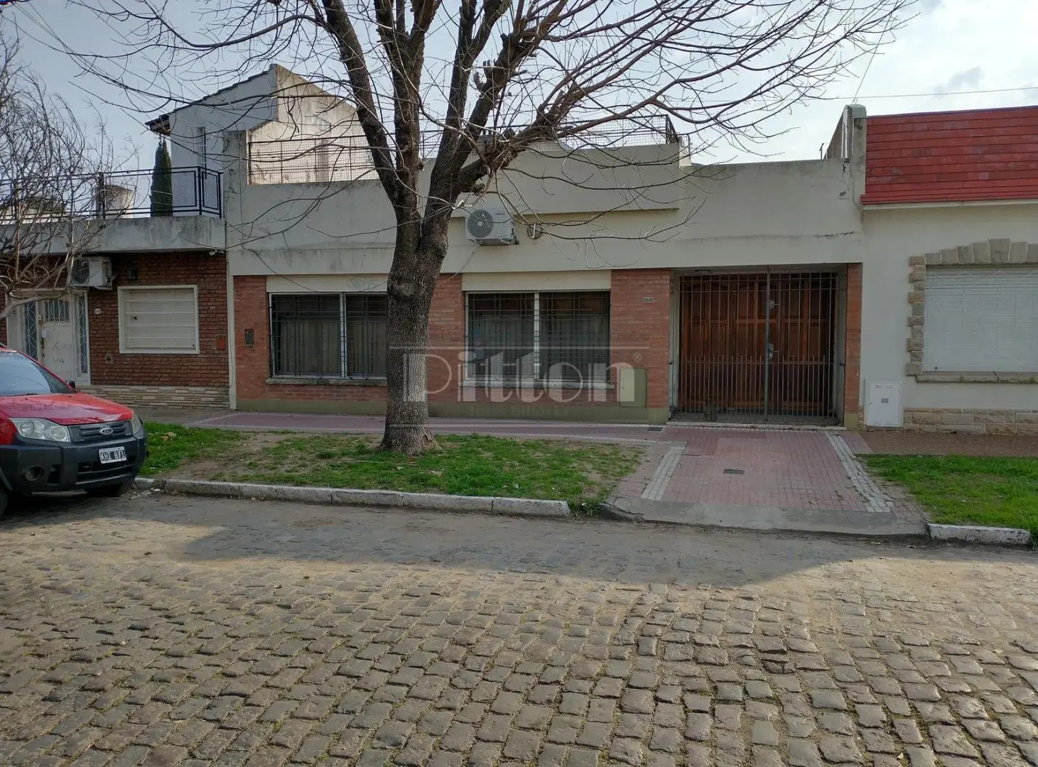 Casa en Banfield Este 5