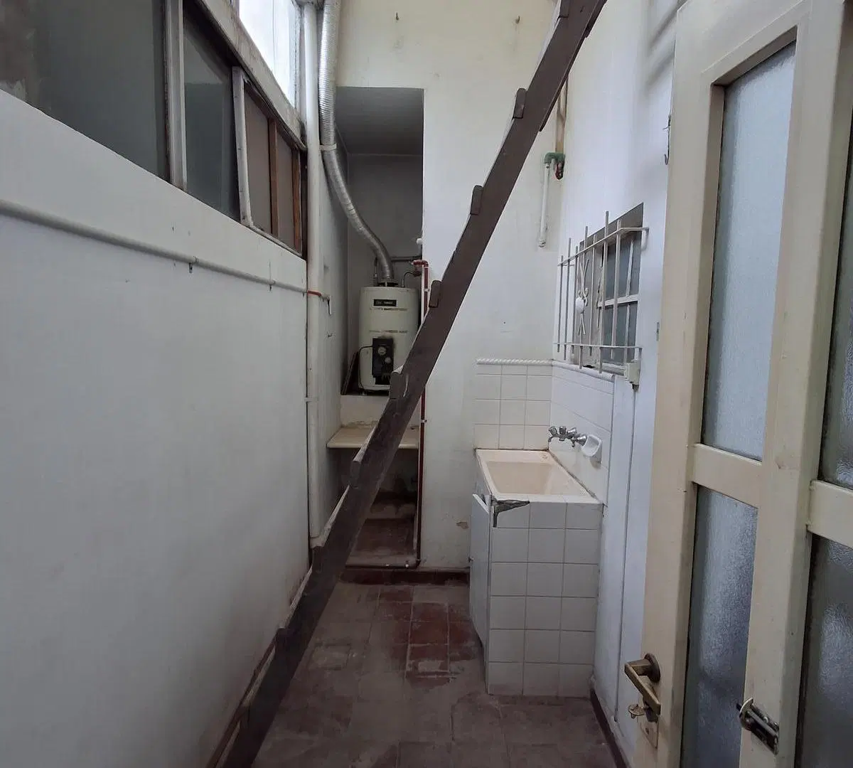 Departamento en Banfield Este 5