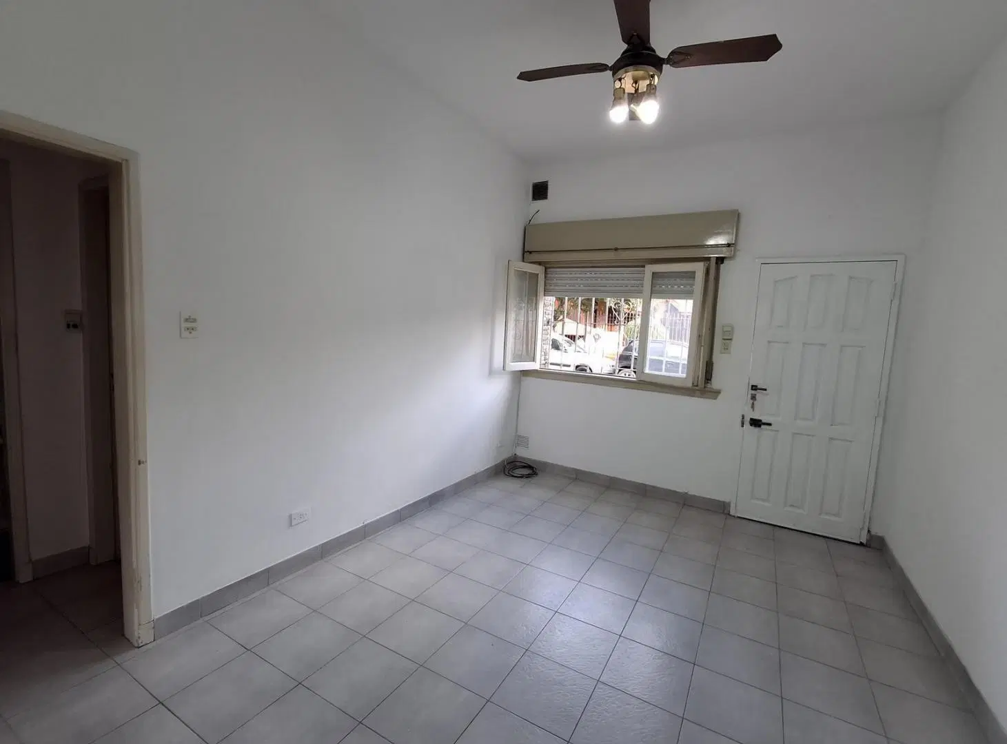Departamento en Banfield Este 1
