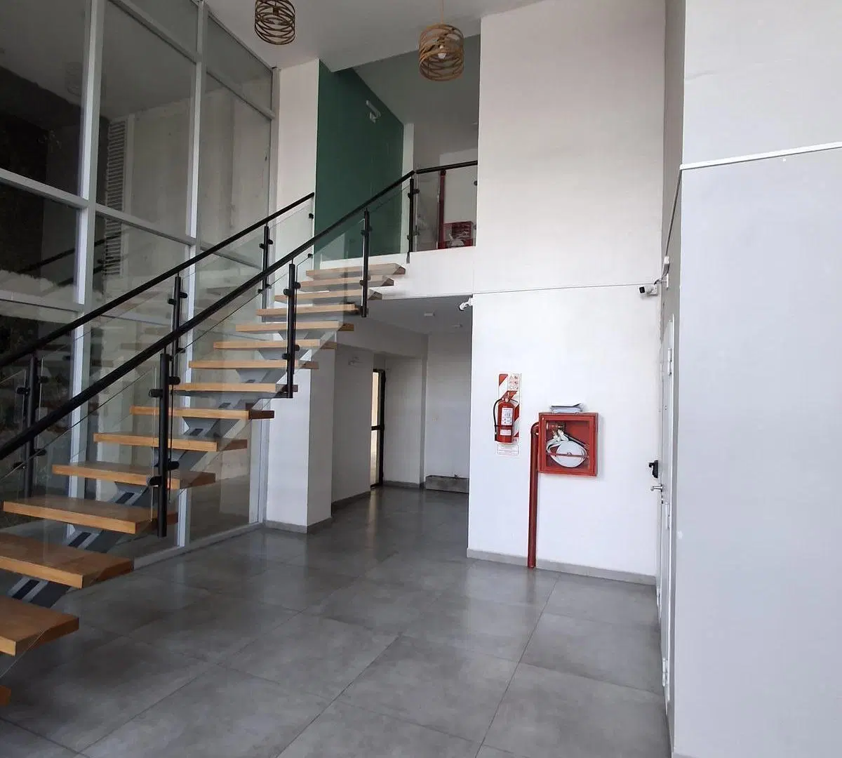 Departamento en Banfield Este 3