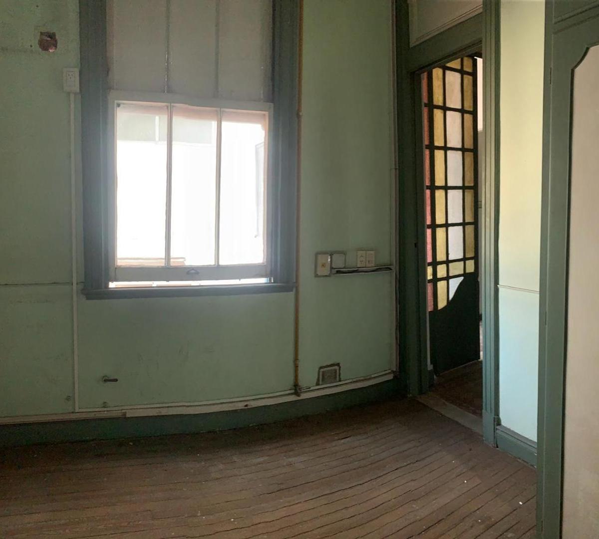 Semipiso a Dos Cuadras del Congreso, Para Oficina. 2