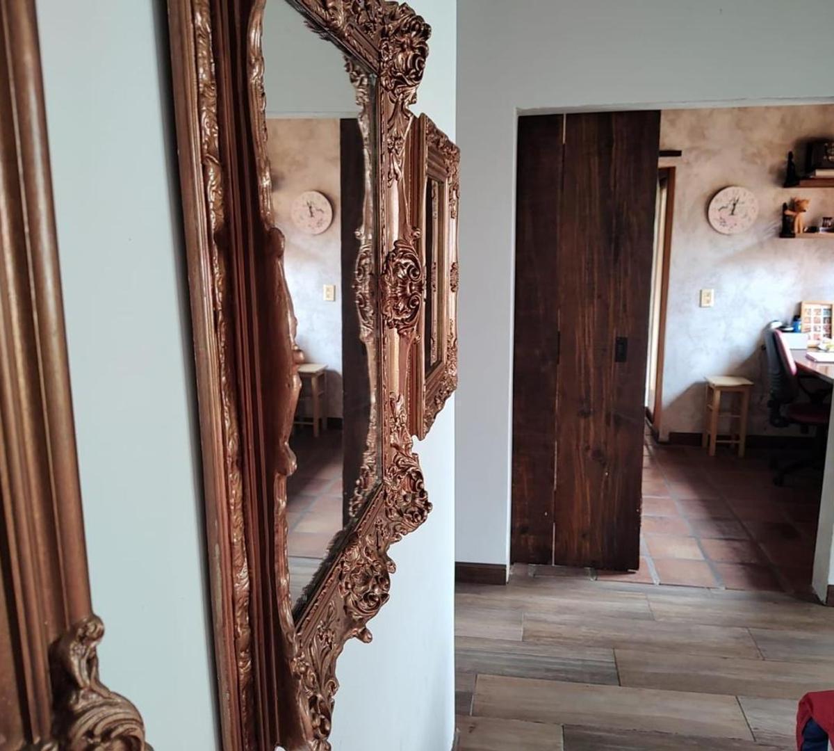 Casa Al Lago en Venta de Cuatro Dorm Barrio San Marco,