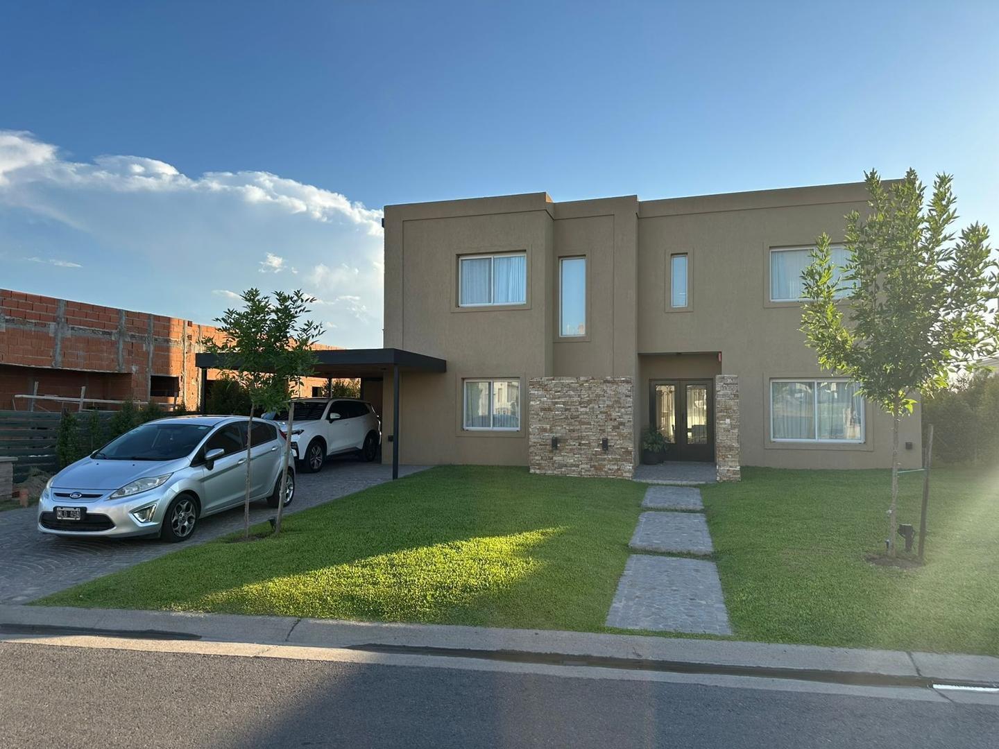VILLANUEVA B SANTA ANA Impecable casa VENTA 3 Dorm