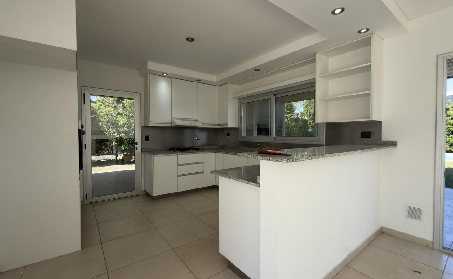 Foto de Casa en Venta Barrio Vista, Puertos del Lago 3 Dormitorios, imagen 4