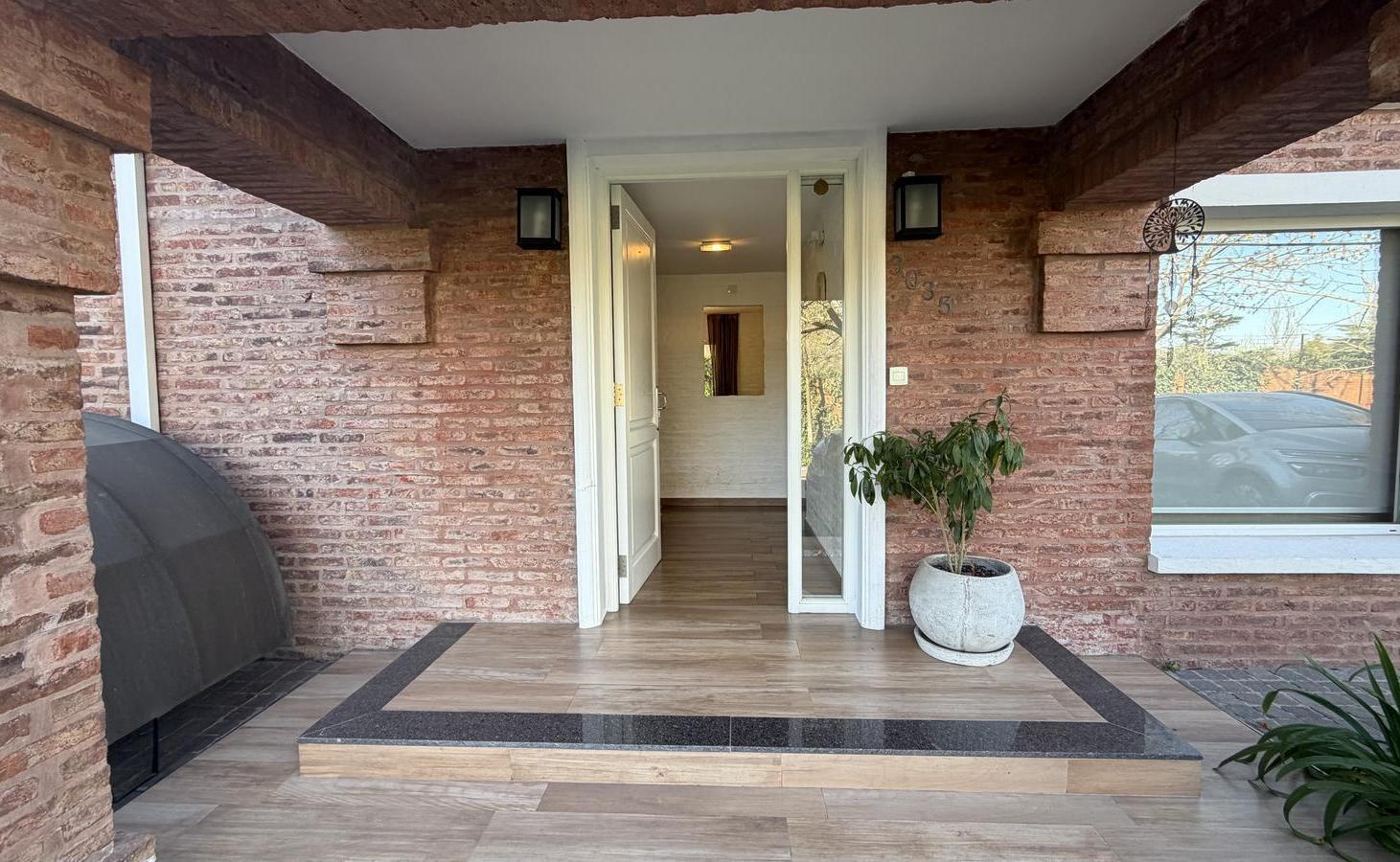 Foto de Casa totalmente reciclada a nuevo en Barrio Cerrado San Isidro Labrador, imagen 3