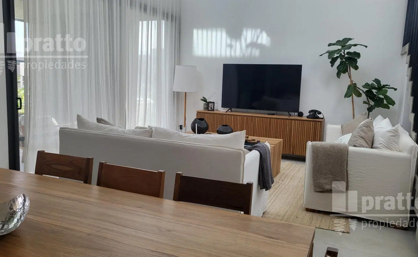 Casa en venta de 2 dormitorios en Carpinchos 2