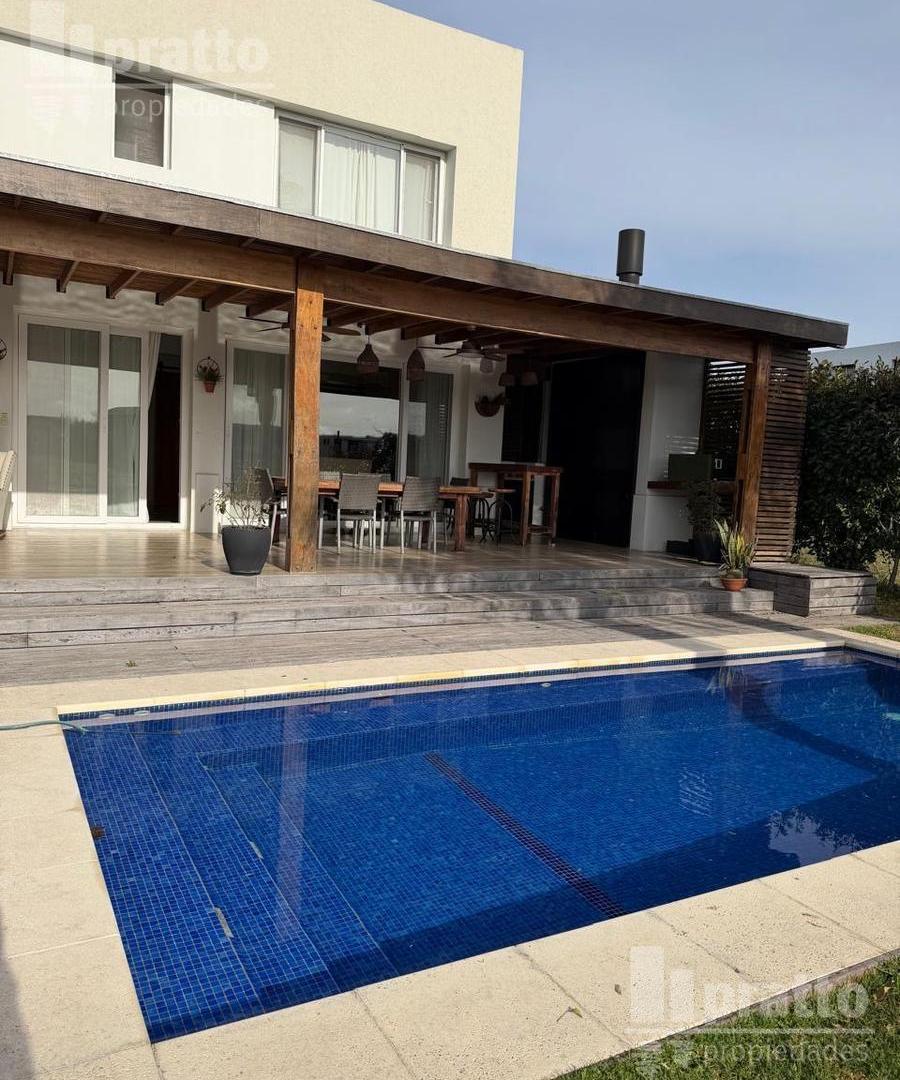 Excelente casa al agua en alquiler Castaños