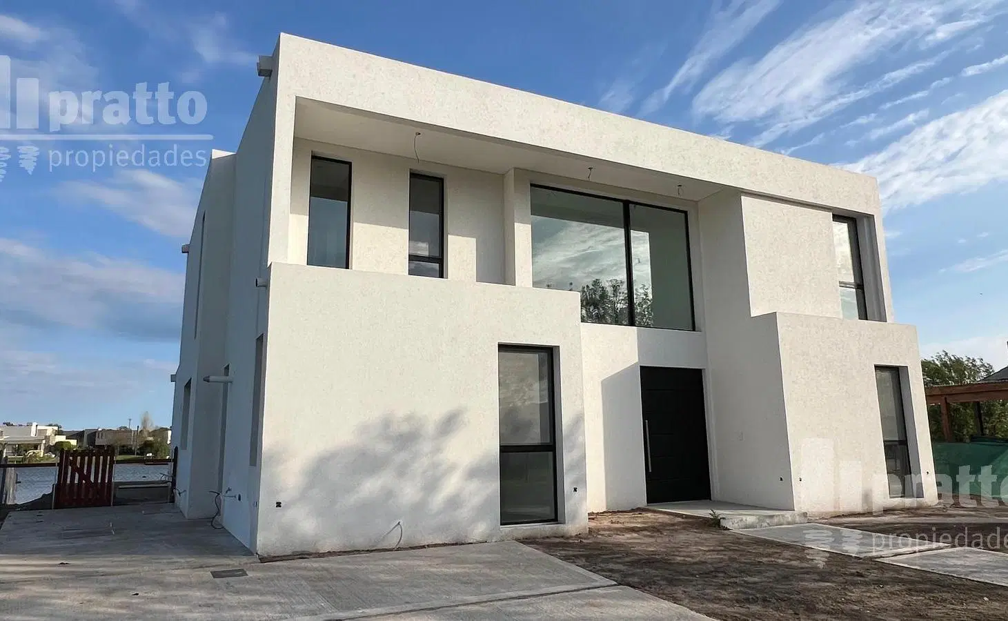 Casa en venta de 3 dormitorios en El Cantón Golf 3