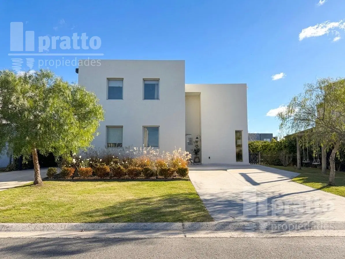 Excelente casa en San Gabriel sobre lote interno. 2
