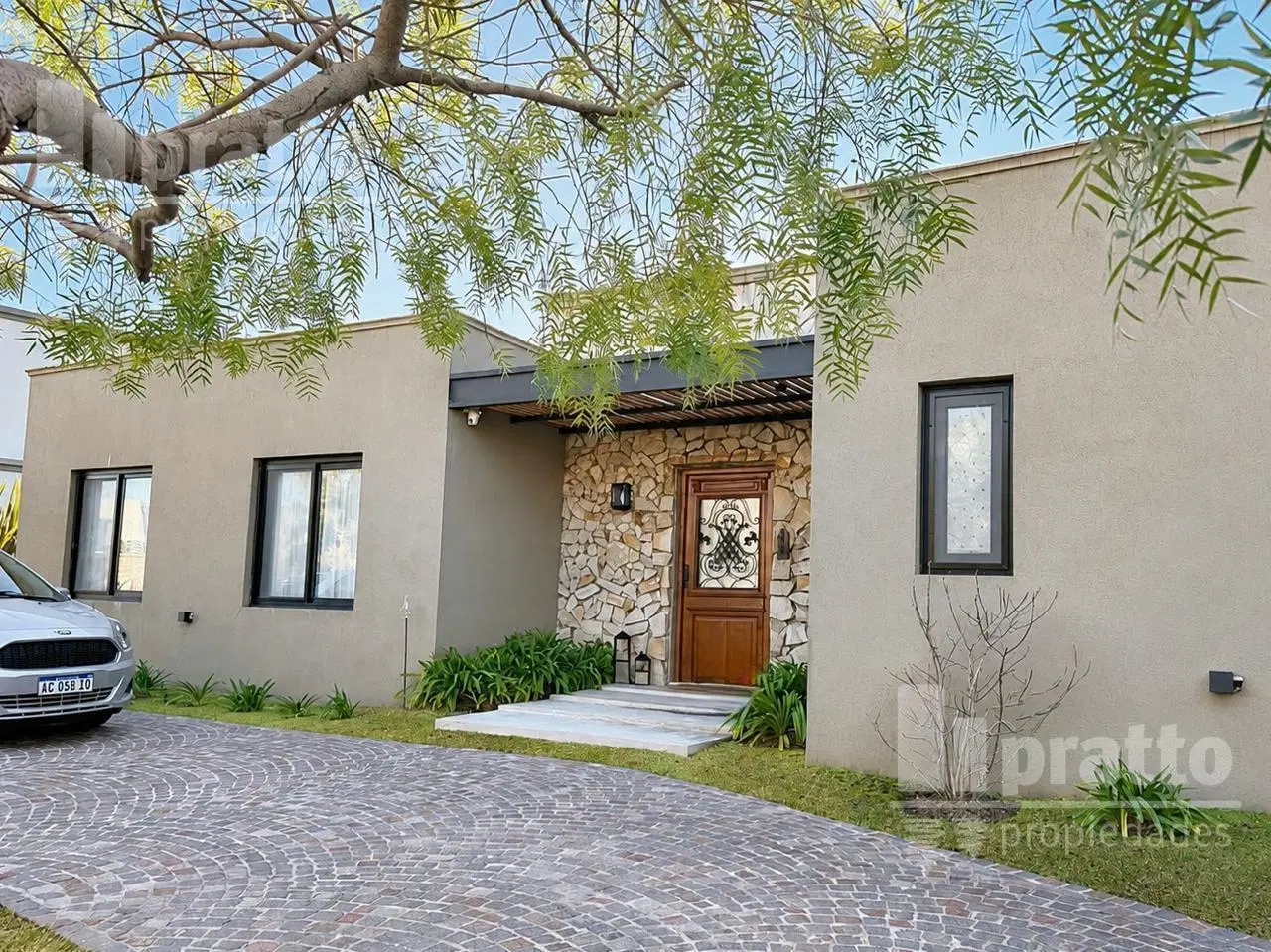 Casa en venta de 4 dormitorios en San Rafael 2