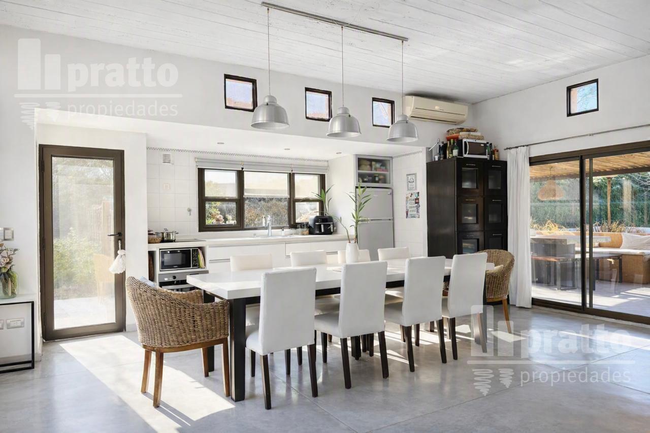 Foto de Casa en Venta Barrio Acacias Blancas, imagen 2