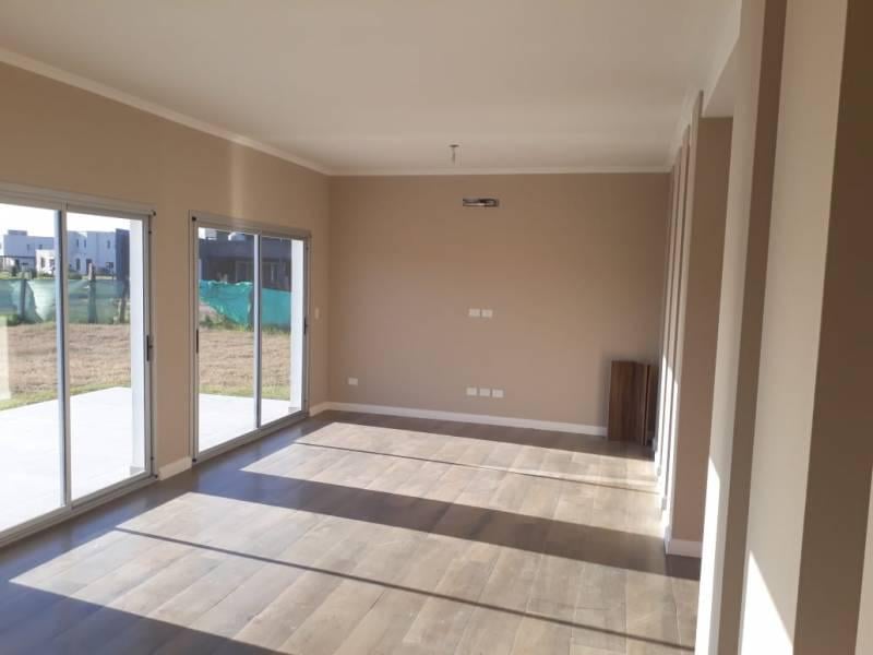 Foto de Excelente casa en lote interno en San Rafael!!, imagen 3