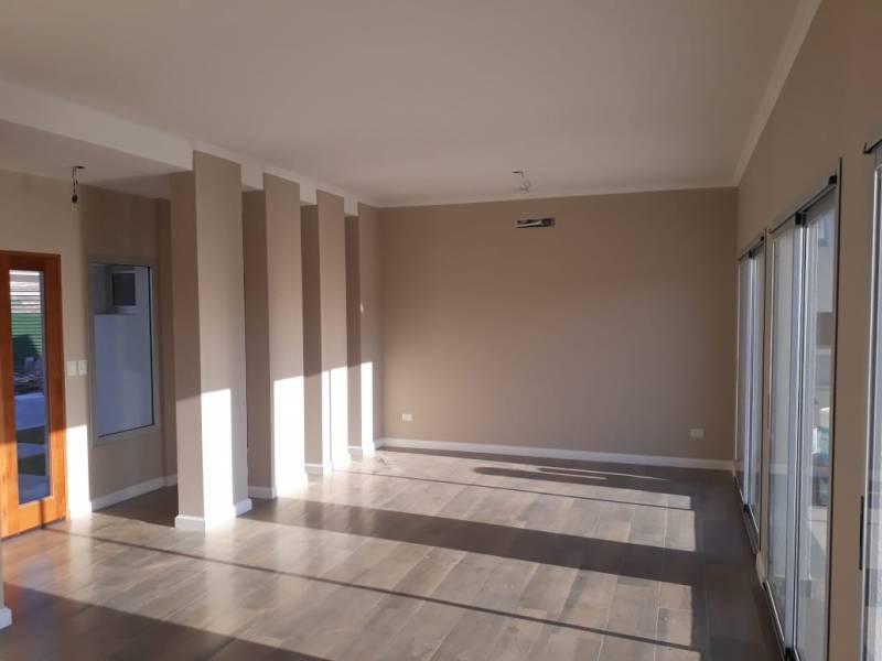 Foto de Excelente casa en lote interno en San Rafael!!, imagen 2