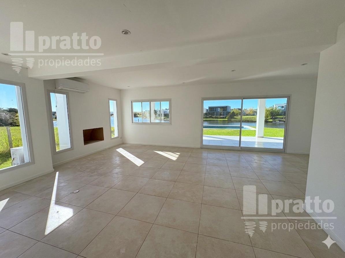 Foto de Casa en venta de 4 dormitorios en Puertos Acacias, imagen 2