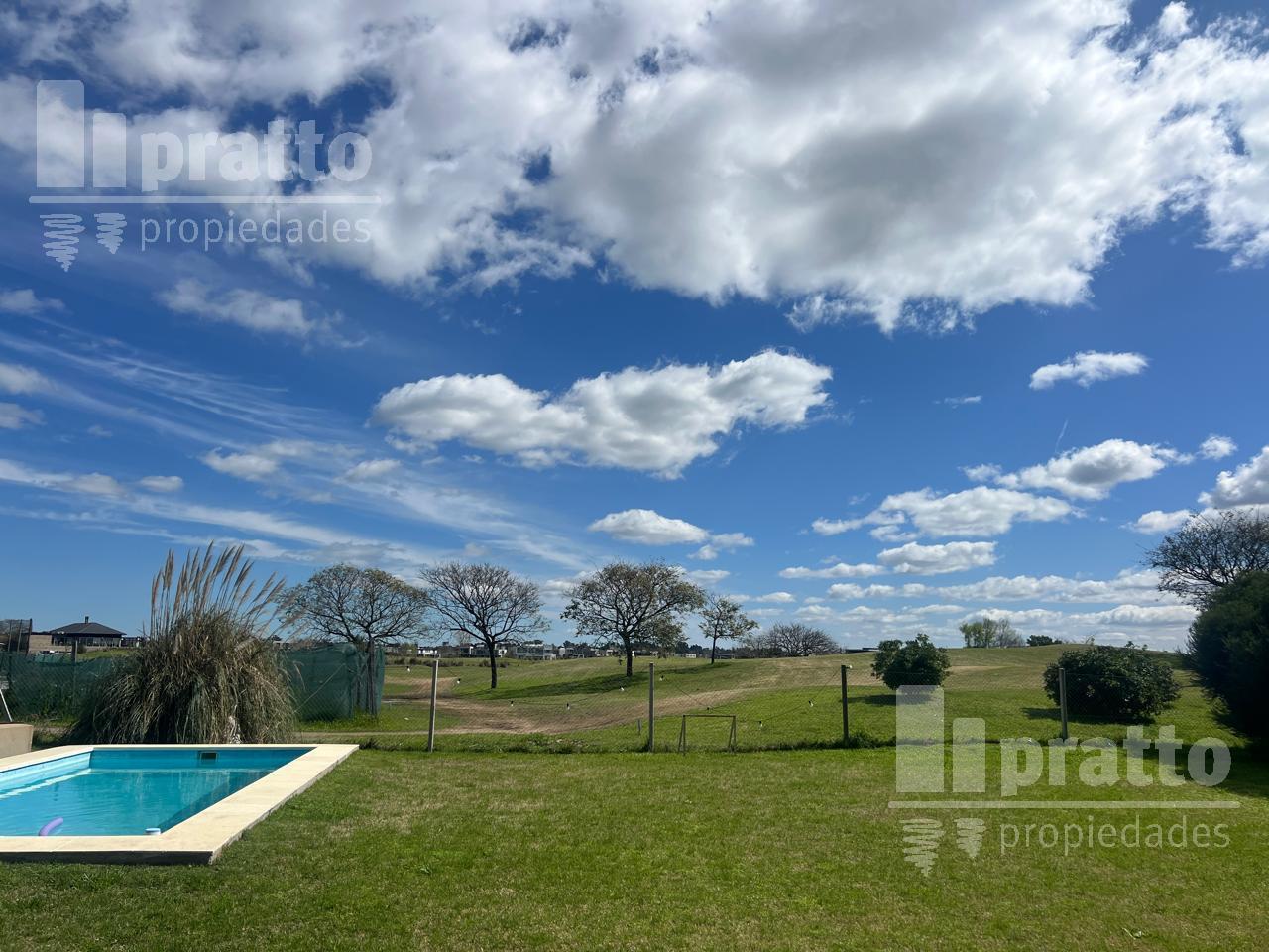 Foto de Casa en venta de 4 dormitorios en El Cantón Golf, imagen 2