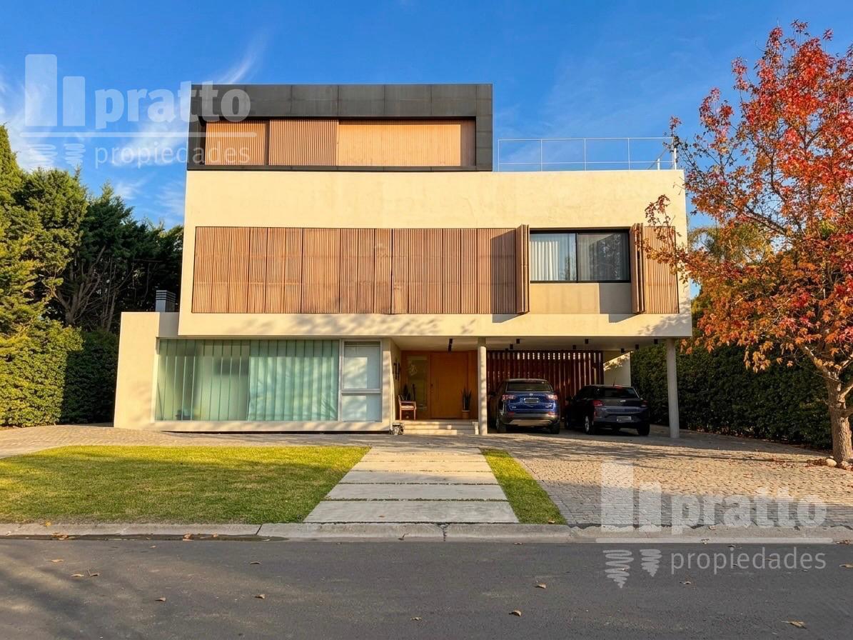 Foto de Importante Casa en Solares Del Talar, imagen 1