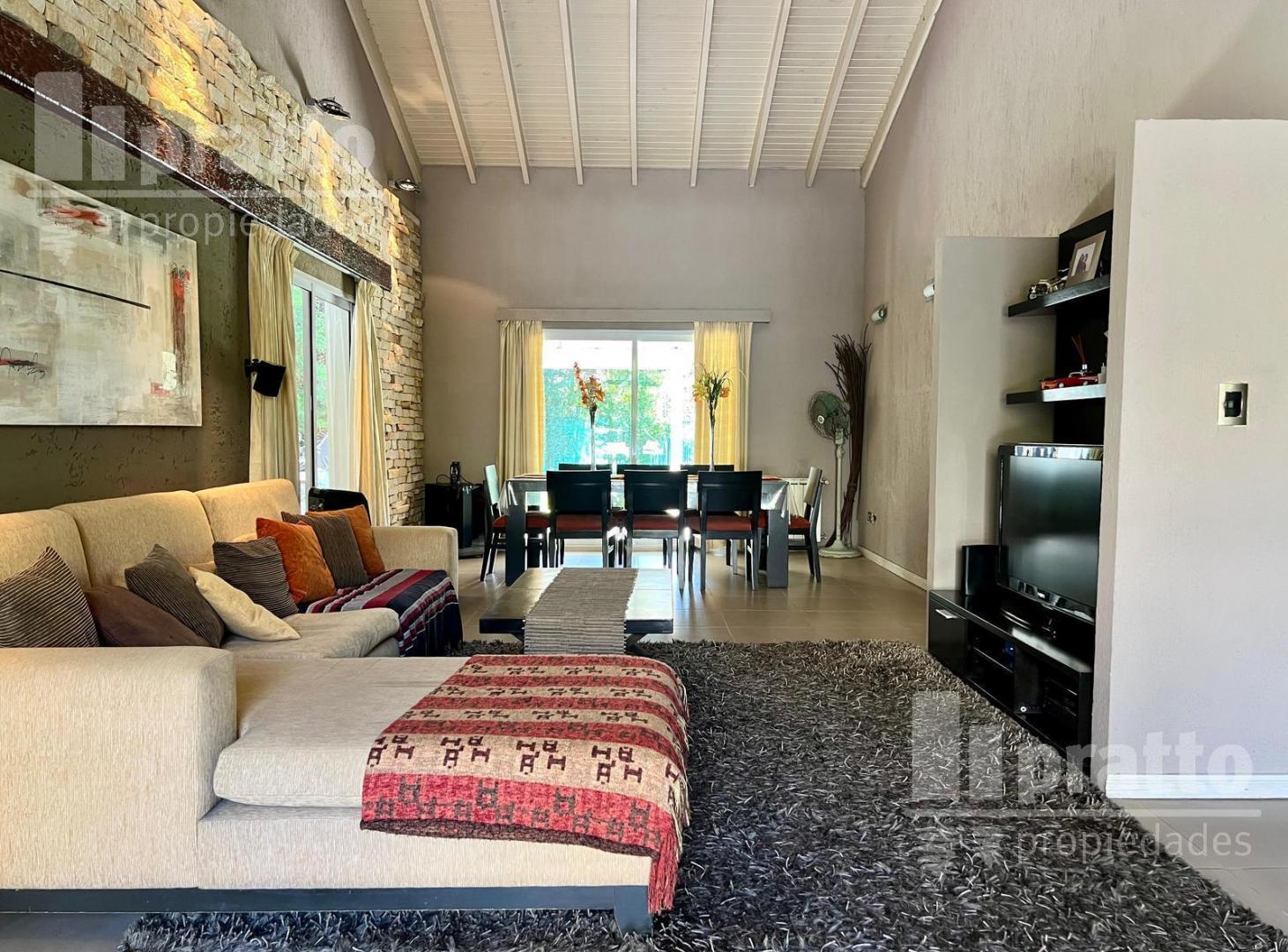 Foto de Casa en venta de 3 dormitorios en El Jacaranda, imagen 3