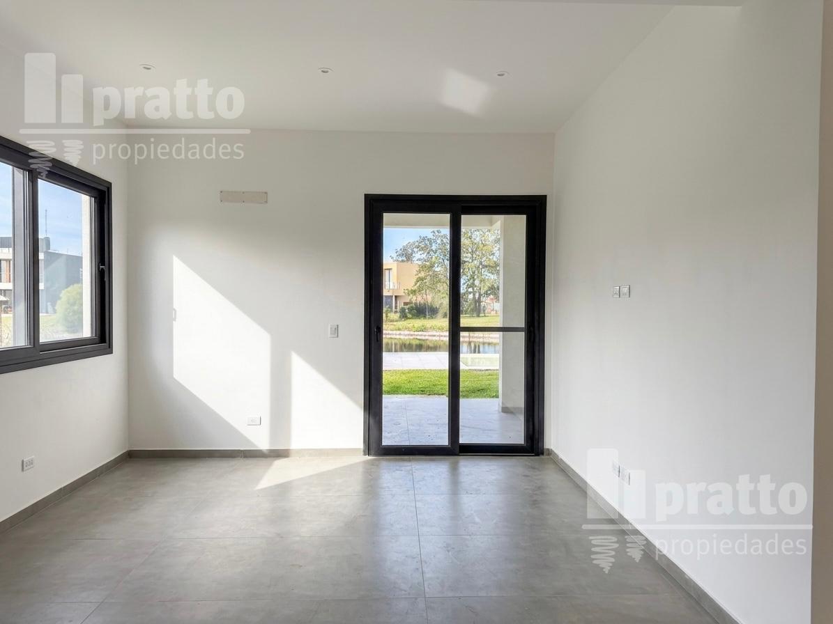 Foto de Casa en venta de 4 dormitorios en Laguna Grande, imagen 3