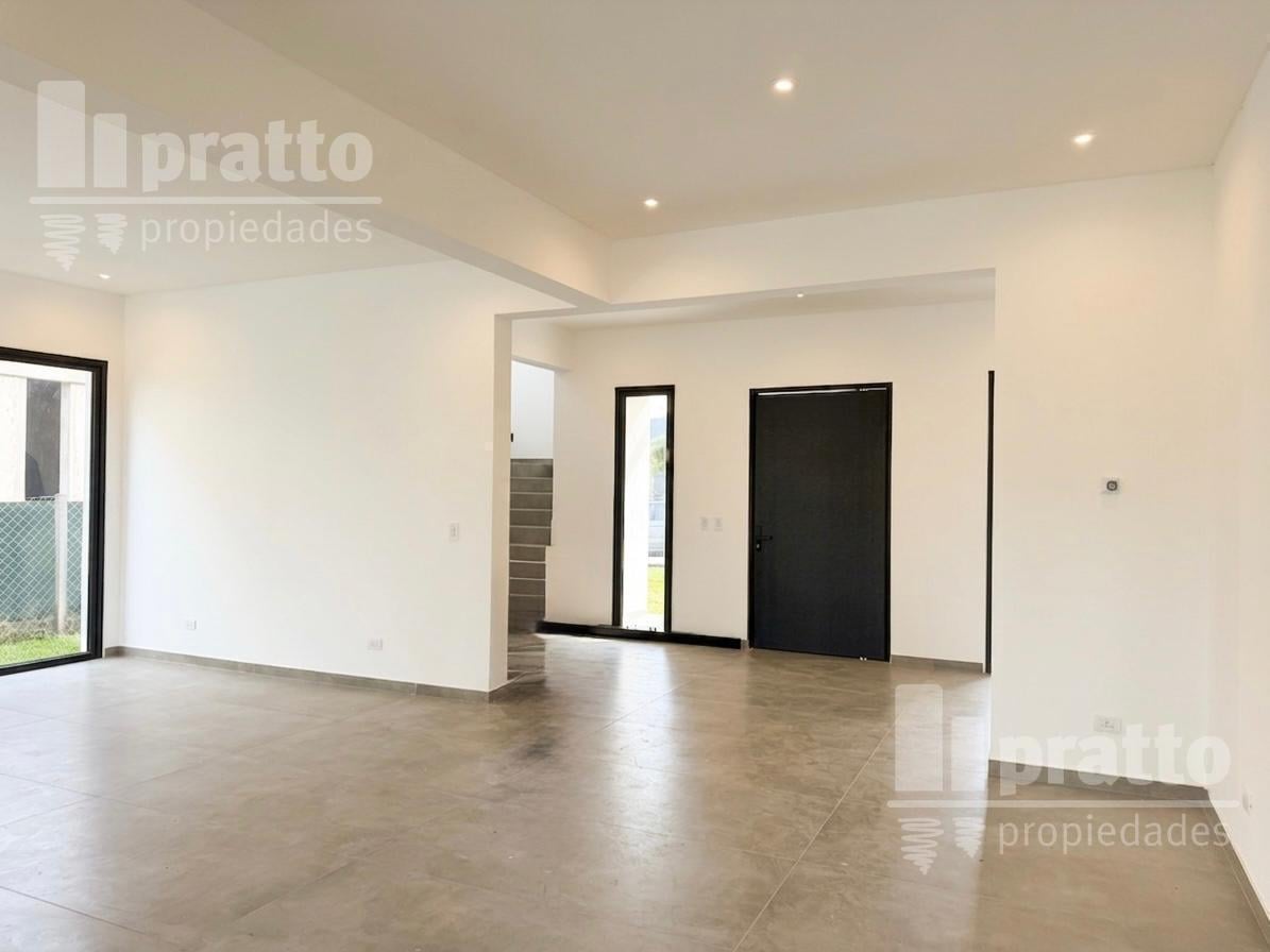 Foto de Casa en venta de 4 dormitorios en Laguna Grande, imagen 1