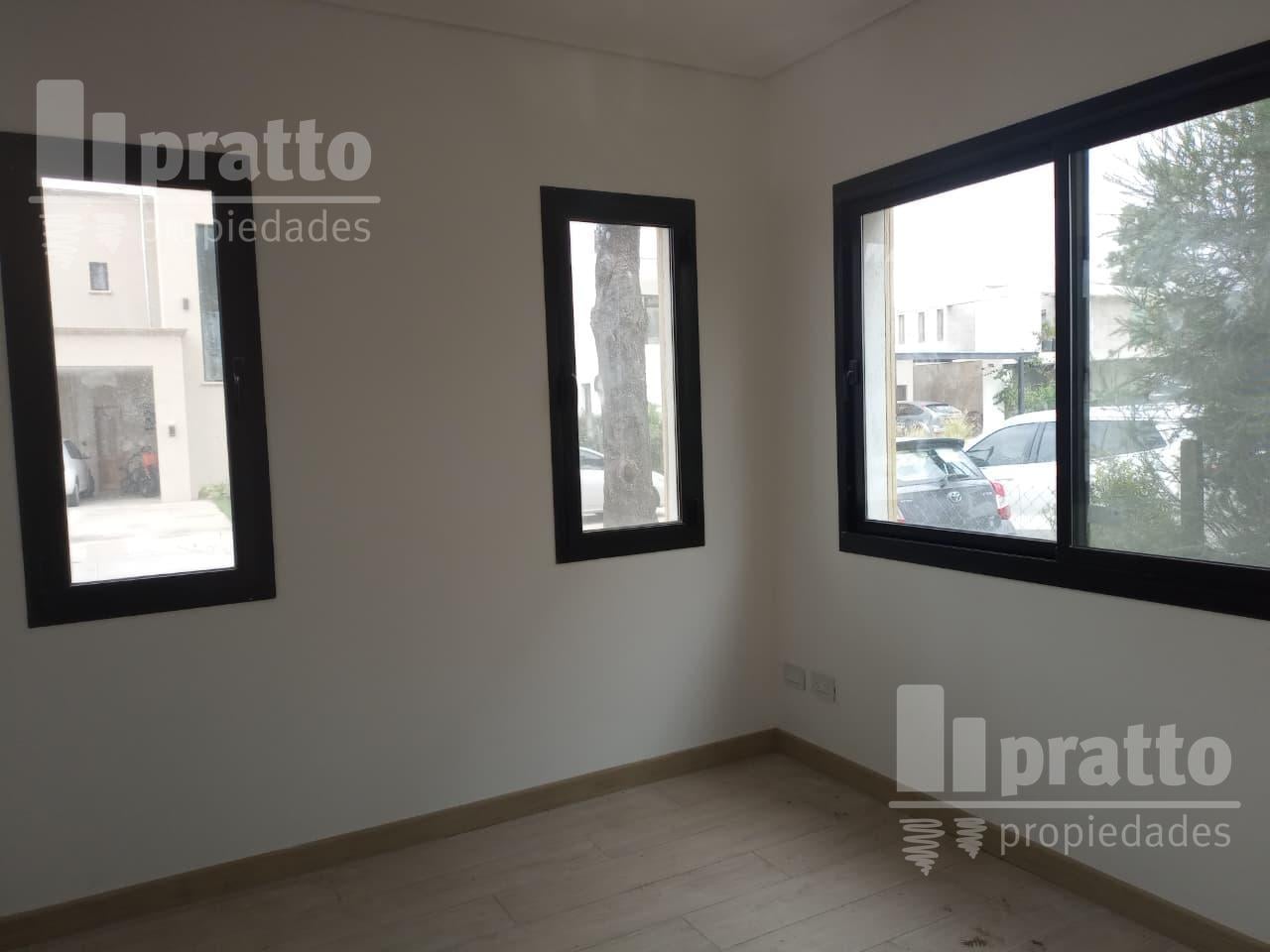 Foto de Casa en Laguna Grande sobre lote interno, imagen 2