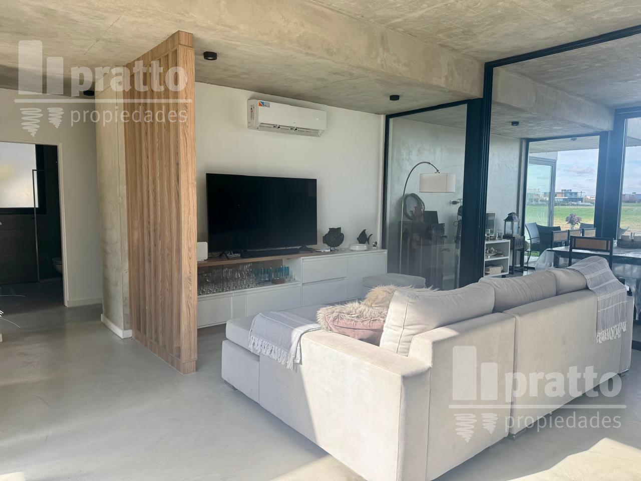 Foto de Casa al río con amarra propia, pileta climatizada y tecnología, imagen 4