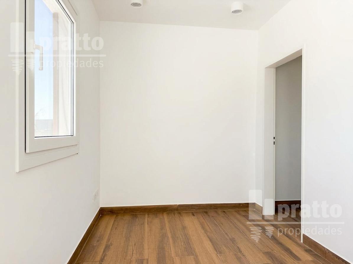 Foto de Casa en venta de 4 dormitorios en El Cantón Golf, imagen 2