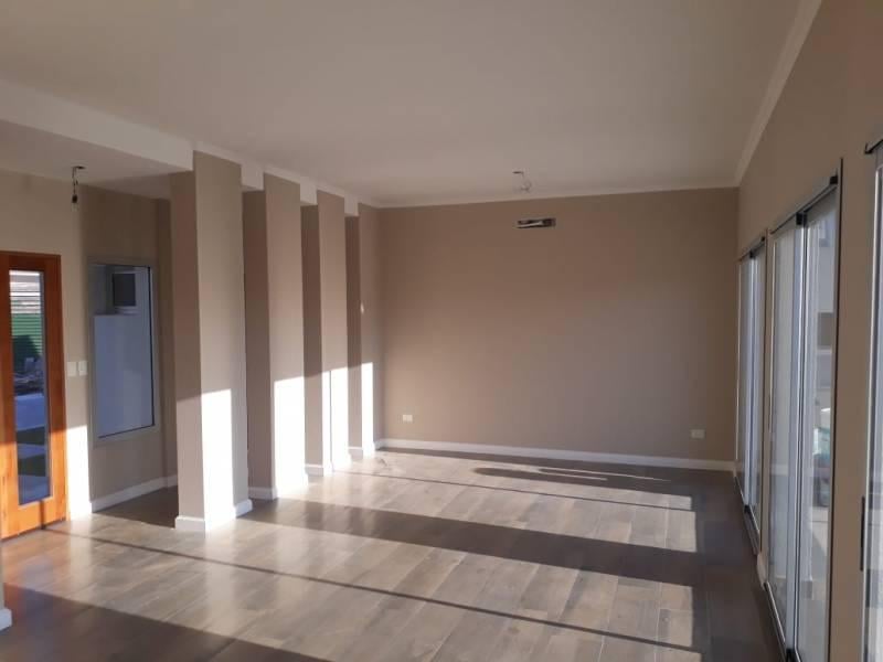 Foto de Excelente casa en lote interno en San Rafael!!, imagen 2