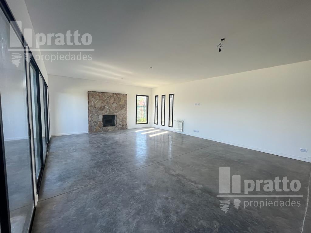 Foto de Casa en Venta de 4 dormitorios en El Canton Norte, imagen 2