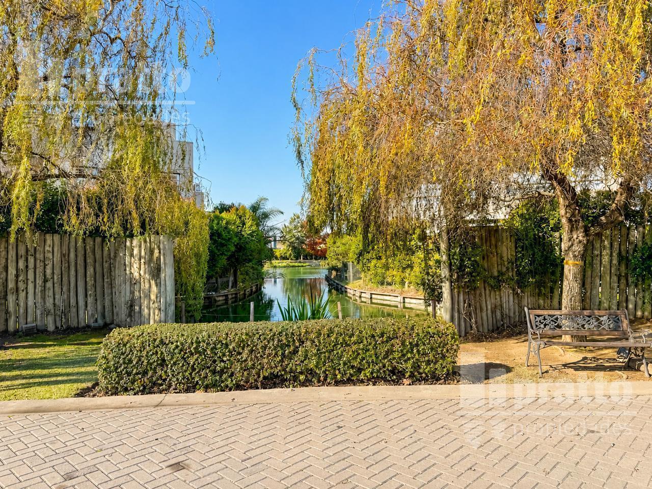 Foto de Departamento - Lago Escondido en alquiler, imagen 1