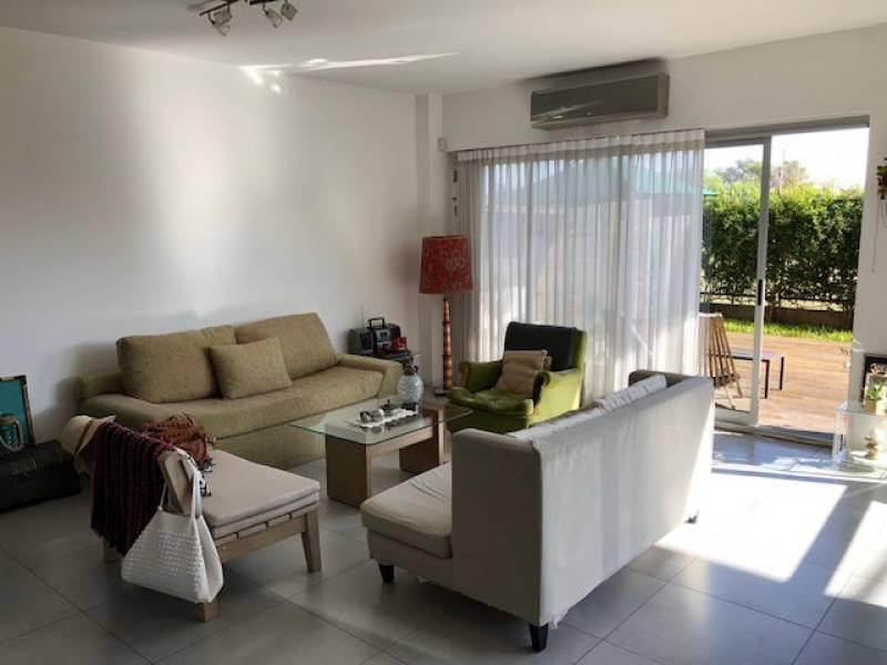 Foto de Hermoso Departamento en complejo Tigre 01 con excelente acceso, imagen 1