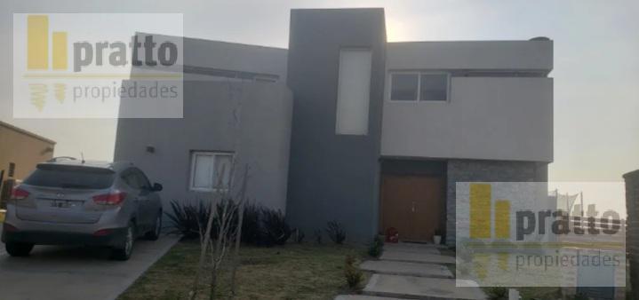 Foto de Casa en venta de 3 dormitorios en El Cantón Golf, imagen 1