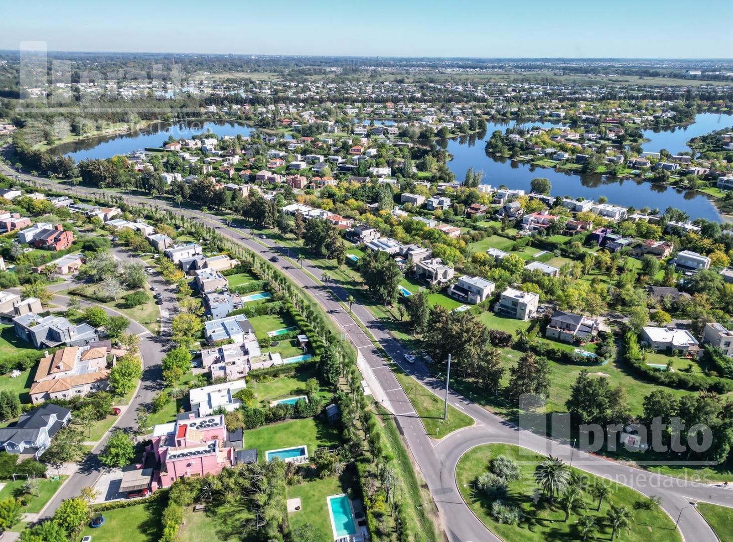 Foto de Terreno en venta al Rio en Santa Catalina, imagen 4