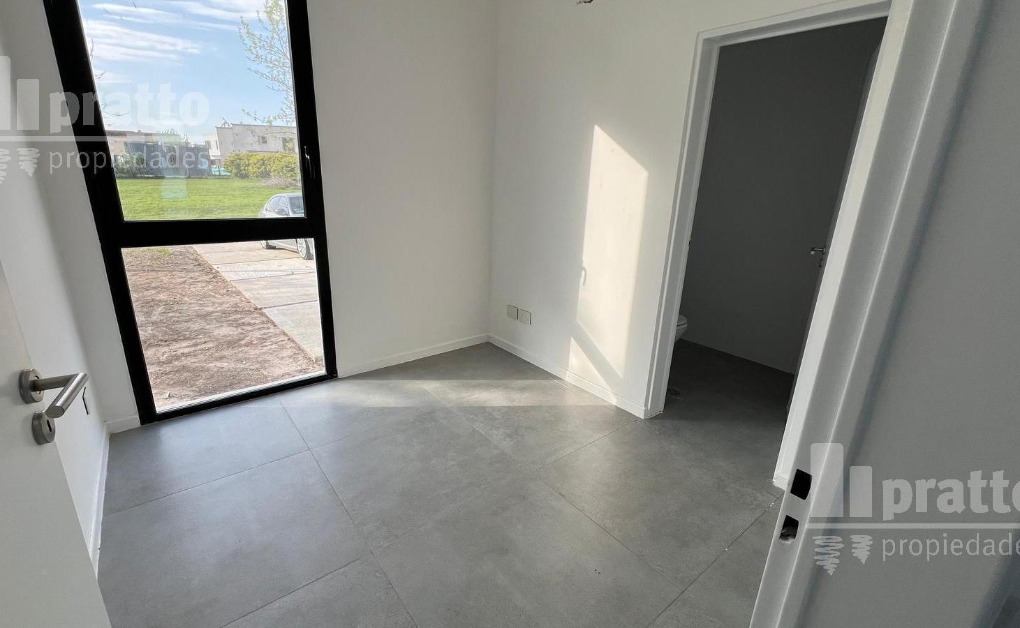 Foto de Casa en venta de 3 dormitorios en El Cantón Golf, imagen 2