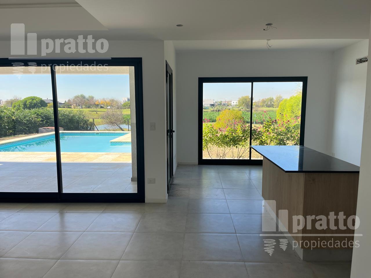 Foto de Casa en venta de 4 dormitorios en El Cantón Golf, imagen 1