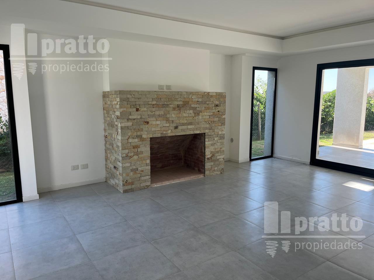 Foto de Casa en venta de 4 dormitorios en El Cantón Golf, imagen 3