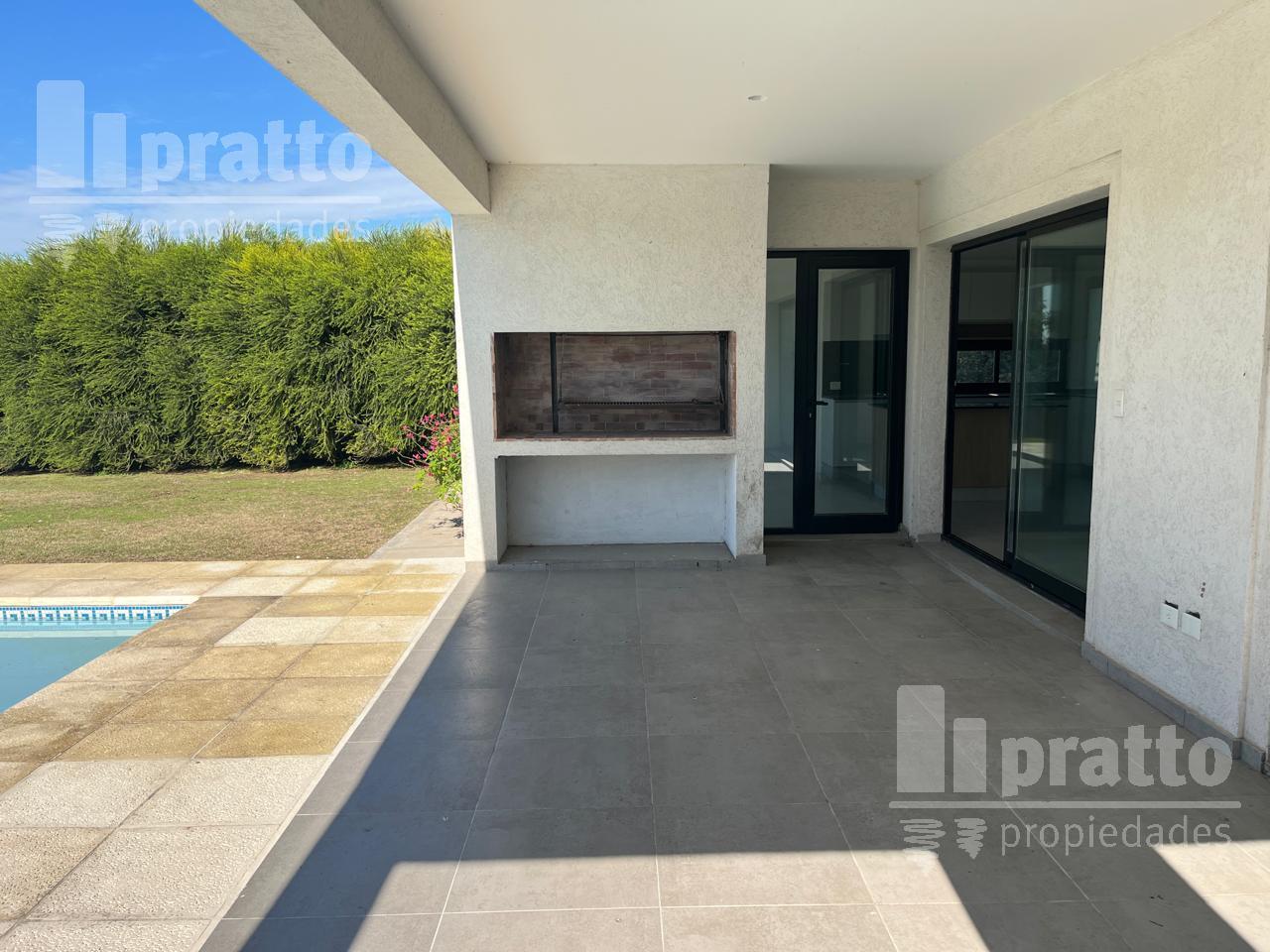 Foto de Casa en venta de 4 dormitorios en El Cantón Golf, imagen 4