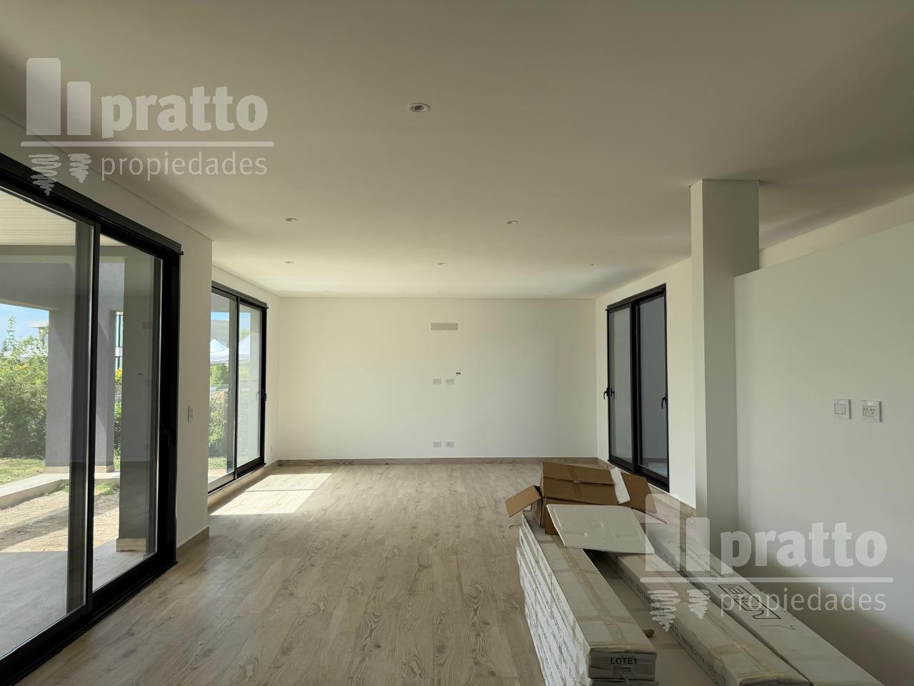 Foto de Casa en venta de 4 dormitorios en El Cantón Golf, imagen 4