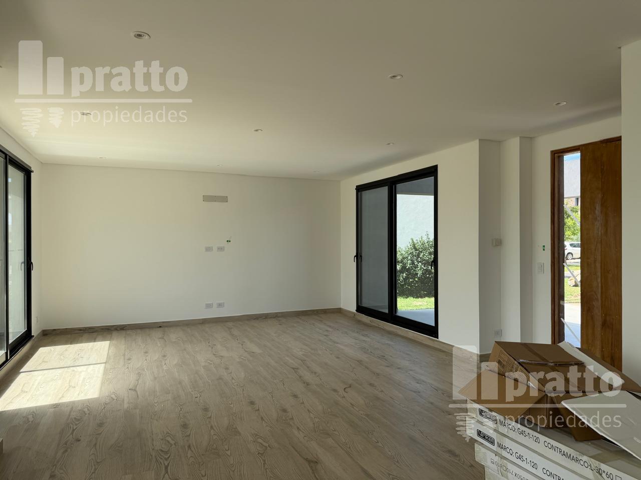Foto de Casa en venta de 4 dormitorios en El Cantón Golf, imagen 3