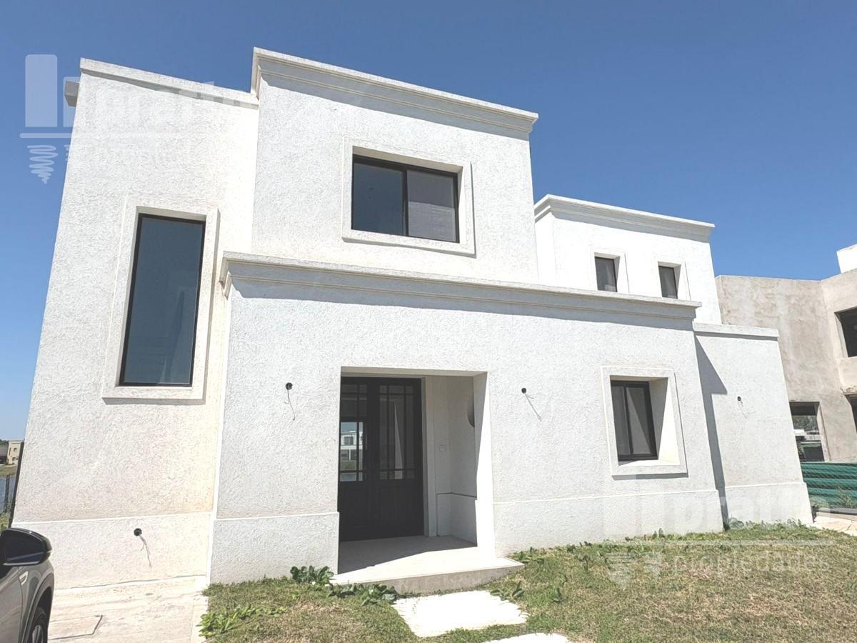 Foto de Casa en venta de 3 dormitorios en Santa Ana, imagen 2